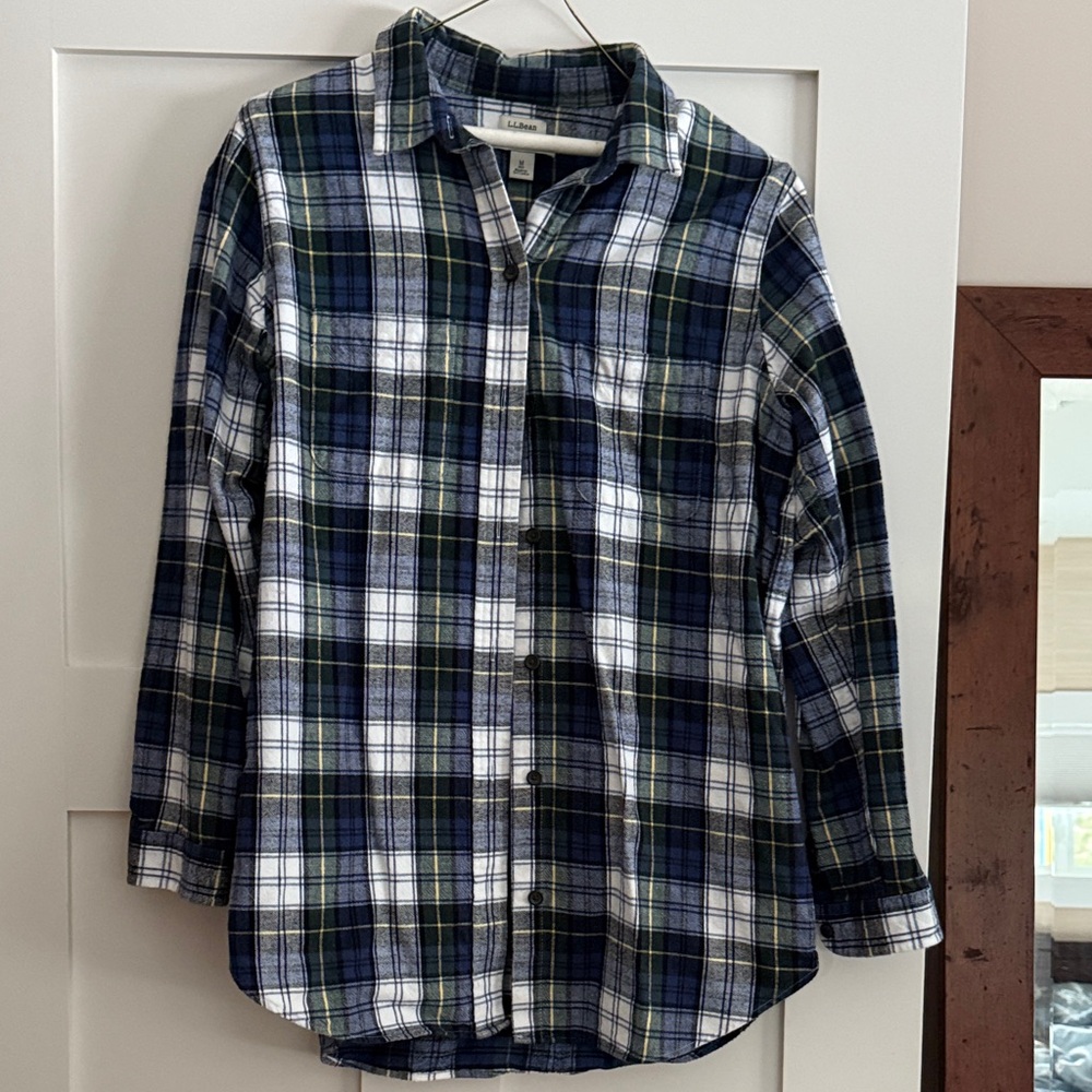 LLBean Women’s Plaid Button-Up Shirt- Long.  Women’s Size Medium